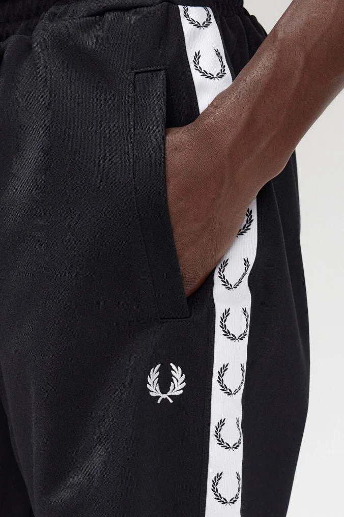 Шорты Fred Perry Taped Tricot Short